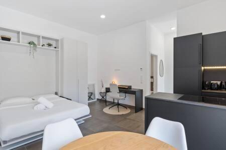 Apartment Stylish Designer Studio In Bonnevoie Id151